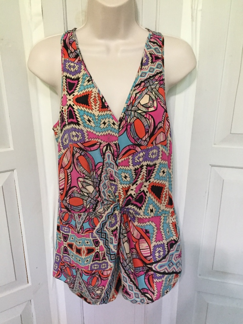 Printed Knot-Front Sleeveless Blouse - Pink Multi